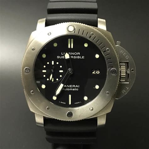 panerai pam 305 review|Panerai pam 305 submersible.